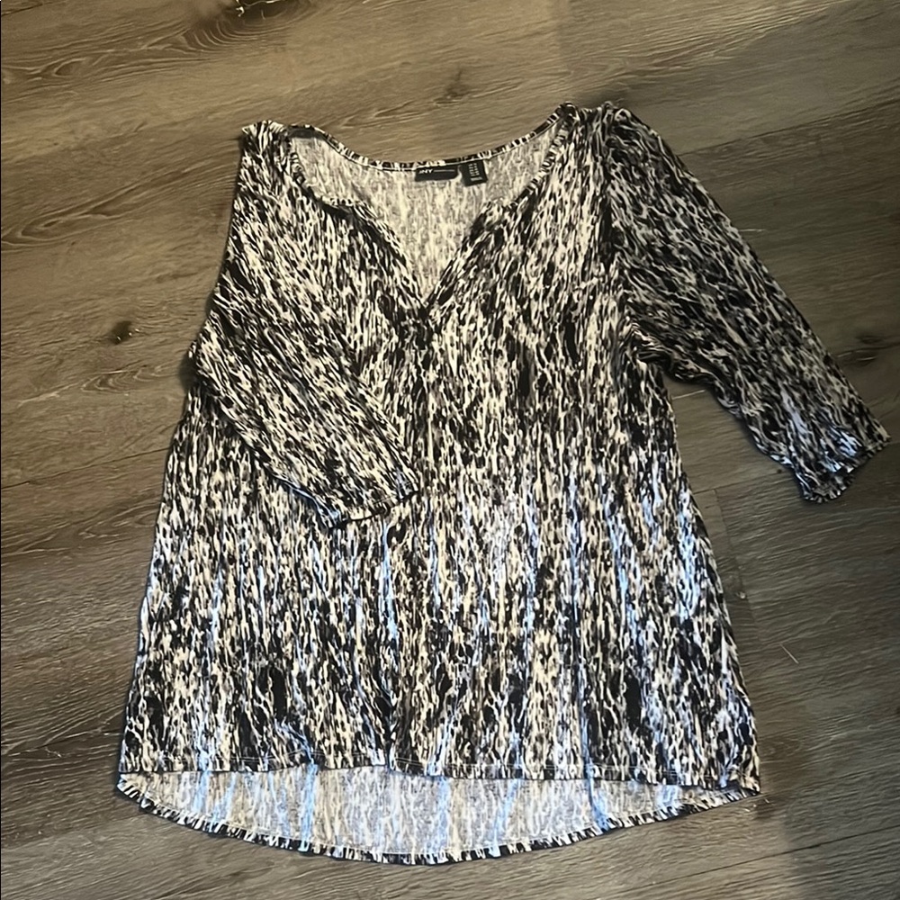 Jones New York Black and White Patterned Blouse